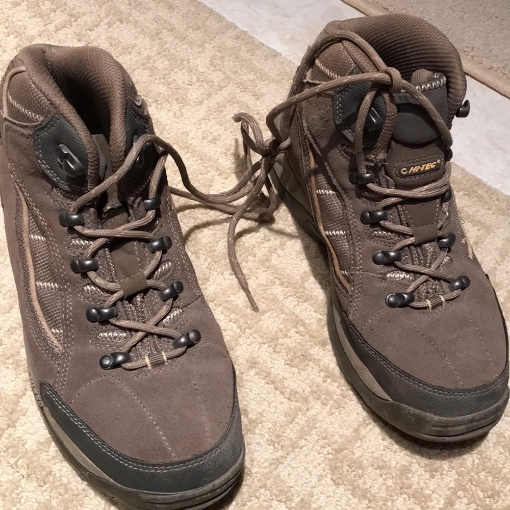 Hi-tec Teton wos hiking boots size 8 worn2xs